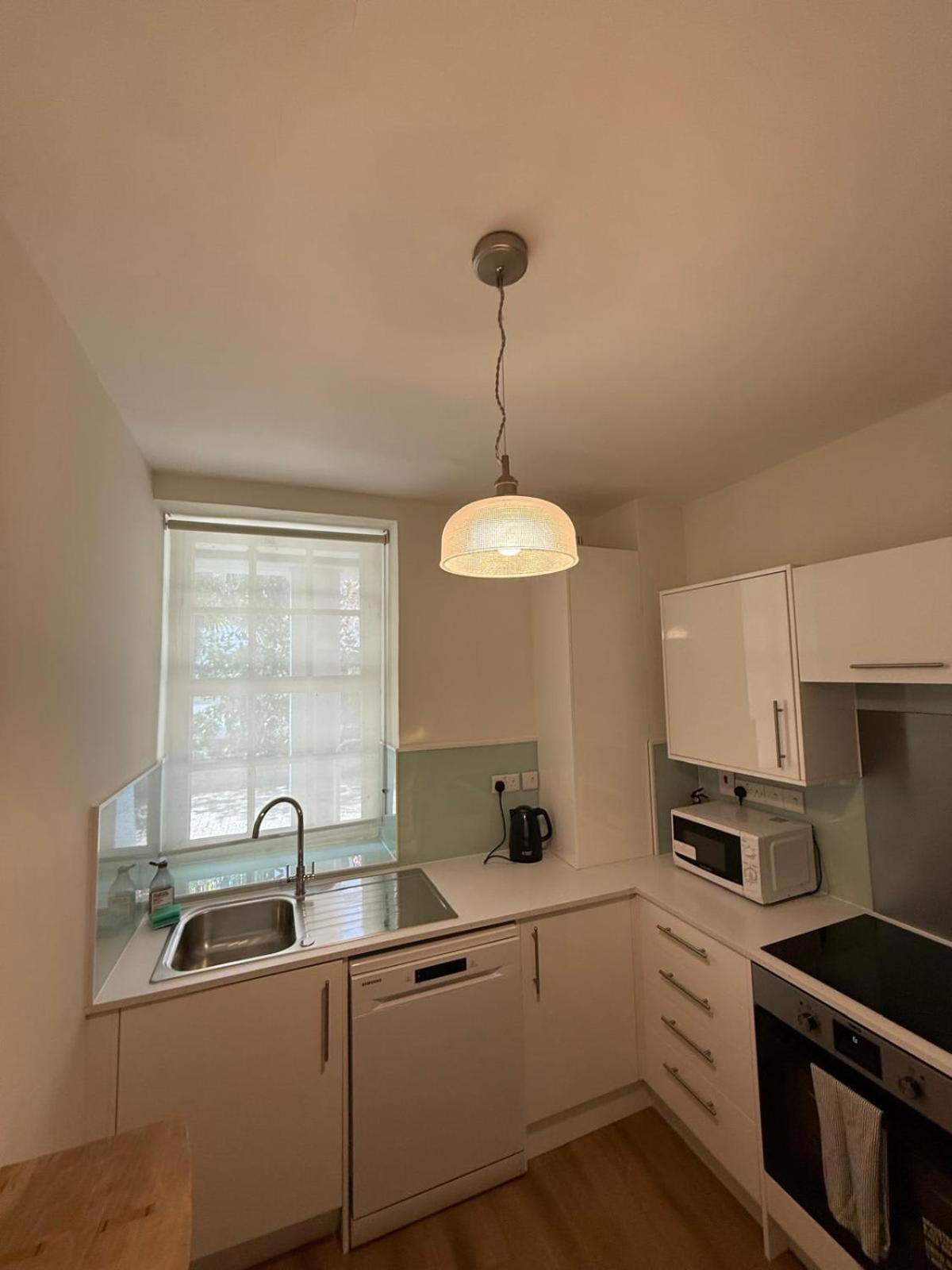 Unbeatable Location, Peaceful Cozy Flat London